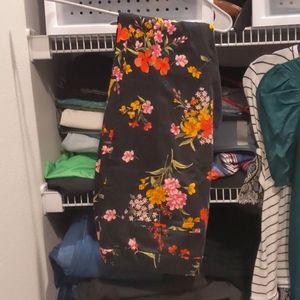 Old navy floral pixie pants